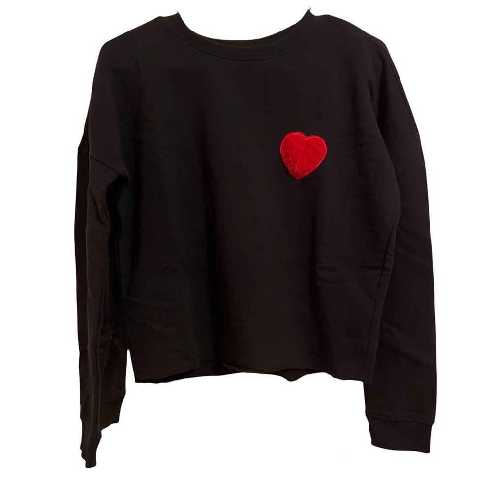 Black crew neck sweater